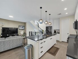 4703 Munger Ave in Dallas, TX - Building Photo