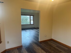 1311 Gravel Pond Rd-Unit -Apt B in Clarks Summit, PA - Foto de edificio - Building Photo