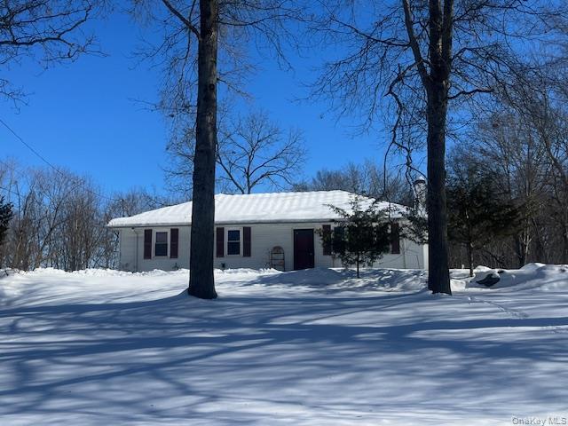 property at 19 Fenmore Dr