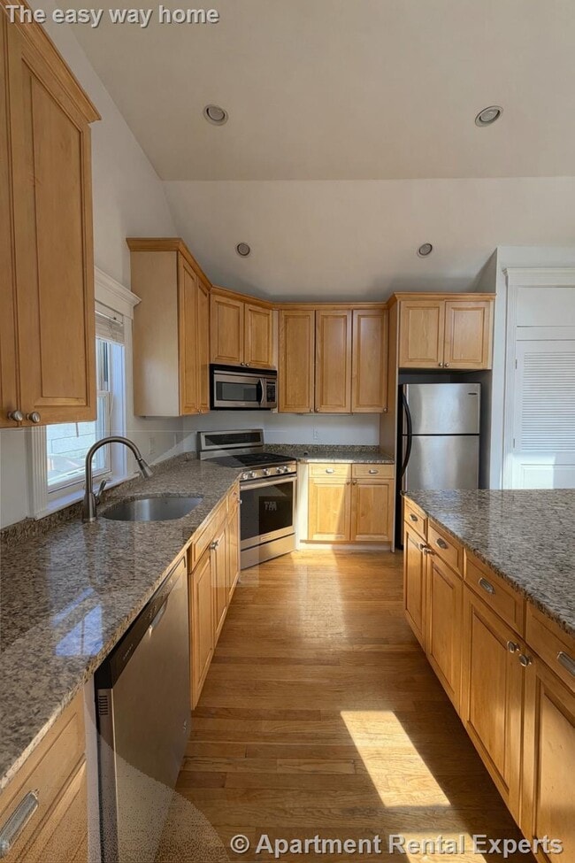 117 Columbia St, Unit #2 in Cambridge, MA - Building Photo - Building Photo