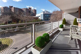 6115 98th St in Queens, NY - Building Photo - Building Photo