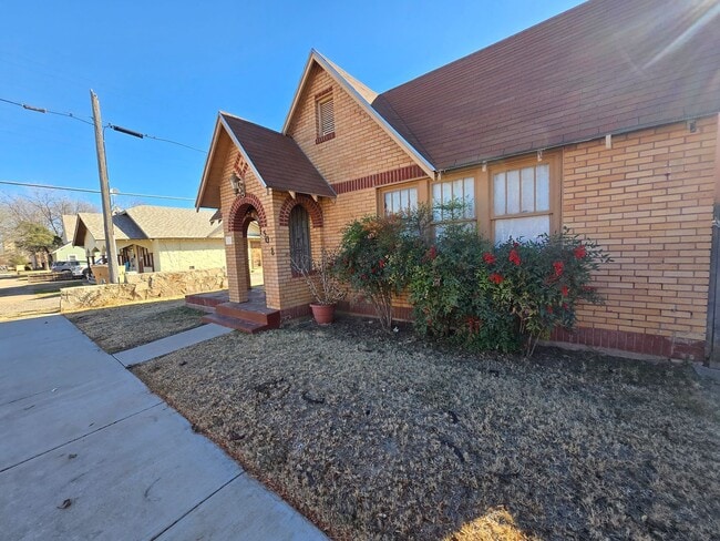 508 W 1st St in Roswell, NM - Building Photo - Building Photo