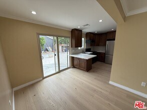 13241 Longridge Ave in Sherman Oaks, CA - Building Photo - Building Photo