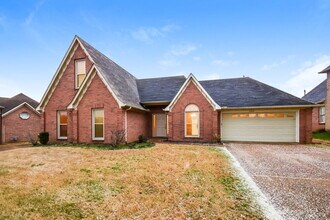 4560 Wood Fox Cove in Memphis, TN - Building Photo - Building Photo