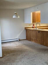 3401 Lakeshore Dr in Anchorage, AK - Building Photo - Building Photo
