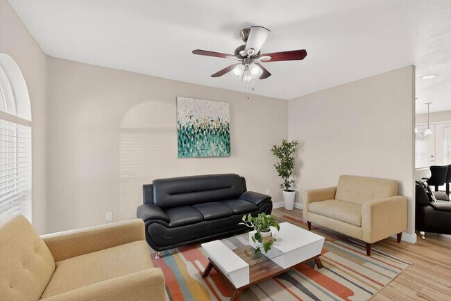 130 Cambridge Dr in Cedar Hill, TX - Building Photo - Building Photo