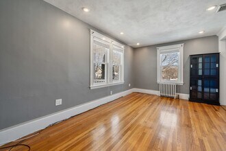 22 Leonard St in Woburn, MA - Building Photo - Building Photo