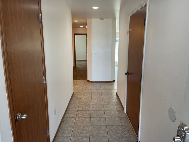 1013 N Pierce Dr in Moses Lake, WA - Building Photo - Building Photo