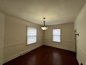 28 Sinclair St in Janesville, WI - Building Photo - Building Photo