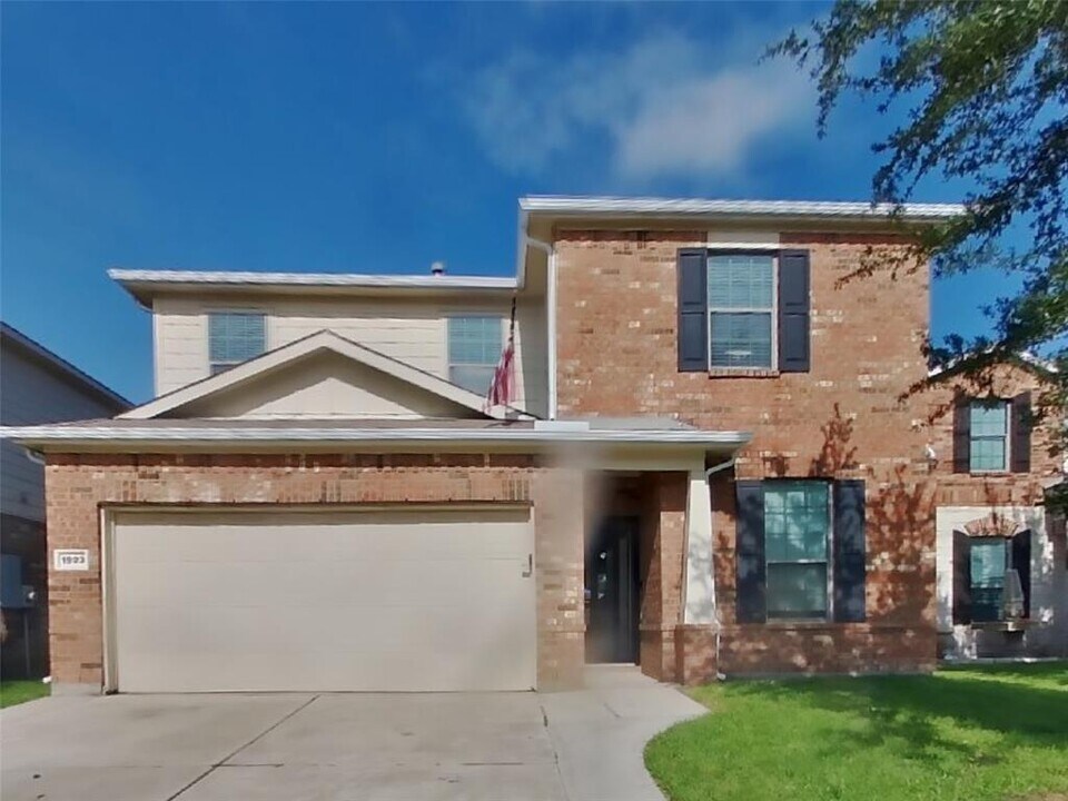 1923 Brushy Ranch Trail in Houston, TX - Building Photo