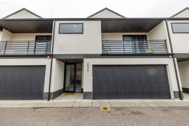 2597 S 700 E in Salt Lake City, UT - Building Photo - Building Photo