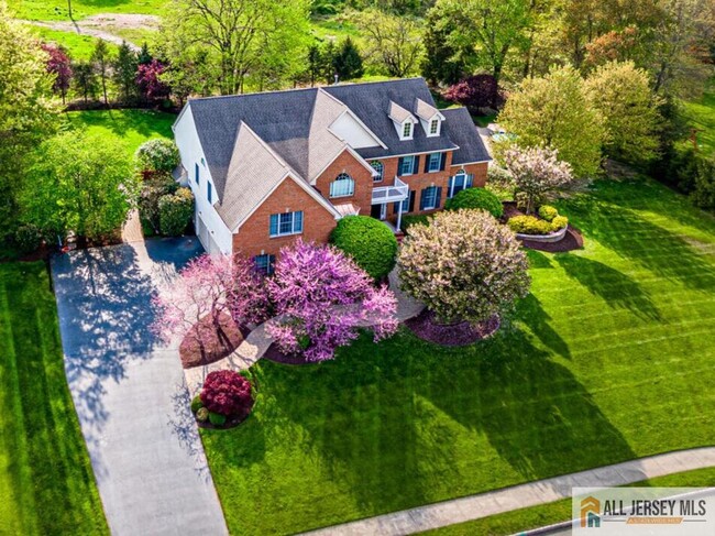 property at 5 Erin Ct