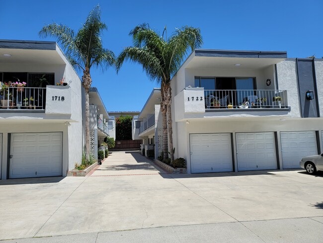 1722 S Barrington Ave, Unit 4 in Los Angeles, CA - Building Photo - Building Photo