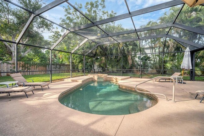 416 Sunset Dr in Venice, FL - Building Photo - Building Photo