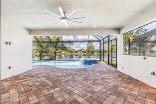 11847 Hydrangea Pl in Naples, FL - Building Photo