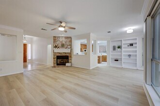 6516 Clairmont Dr in Austin, TX - Building Photo - Building Photo
