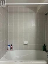 15 Wildflower Wy. in Toronto, ON - Building Photo - Building Photo