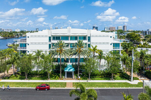 The Club at Hendricks Isle Apartments