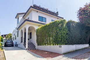 640 Raymond Ave in Santa Monica, CA - Building Photo