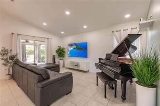 2235 SE 6th Ct in Homestead, FL - Foto de edificio - Building Photo