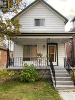 657 McIntyre St W in North Bay, ON - Building Photo