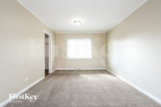 642 Bradley Ave in Matteson, IL - Foto de edificio - Building Photo