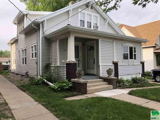 property at 3907 Peters Ave