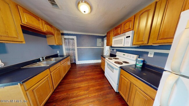 1410 Ingleside Ave in Jacksonville, FL - Building Photo - Building Photo
