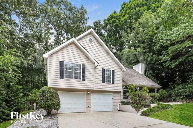 property at 5835 Shadewater Dr