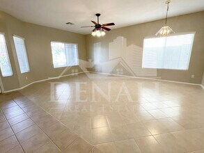 8355 W Mary Ann Dr in Peoria, AZ - Building Photo - Building Photo