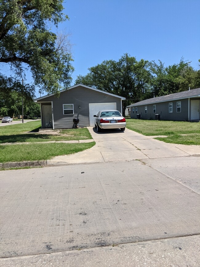 1302 S. Sedgwick St.