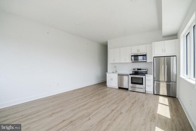 2235 Washington Ave-Unit -UNIT 201 in Philadelphia, PA - Building Photo - Building Photo