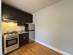 623 W Patterson Ave, Unit 7 in Chicago, IL - Foto de edificio - Building Photo