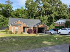 34 Arlington Dr in Lugoff, SC - Building Photo