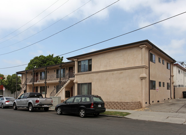 11633 Idaho Ave in Los Angeles, CA - Building Photo - Building Photo