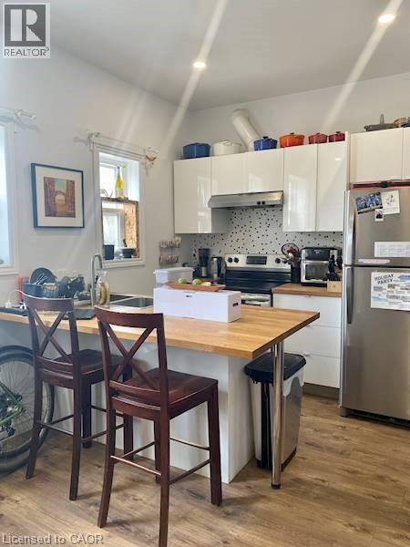 214 Duke St E in Kitchener, ON - Building Photo - Building Photo