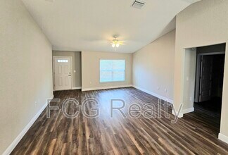 212 Oak Ln in Ocala, FL - Building Photo - Building Photo