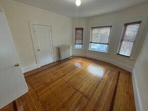 246 Highland Ave in Somerville, MA - Foto de edificio - Building Photo