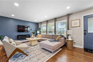 624 Norfolk Ave in Westchester, IL - Building Photo