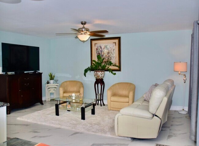 364 Keswick C in Deerfield Beach, FL - Building Photo - Building Photo