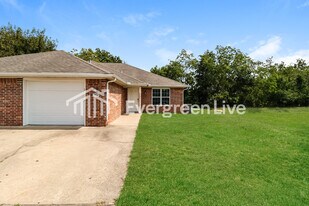 1953 S 11th Pl in Rogers, AR - Building Photo