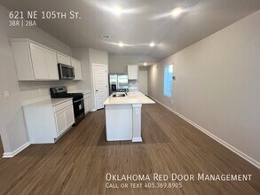 621 NE 105th St in Oklahoma City, OK - Building Photo - Building Photo