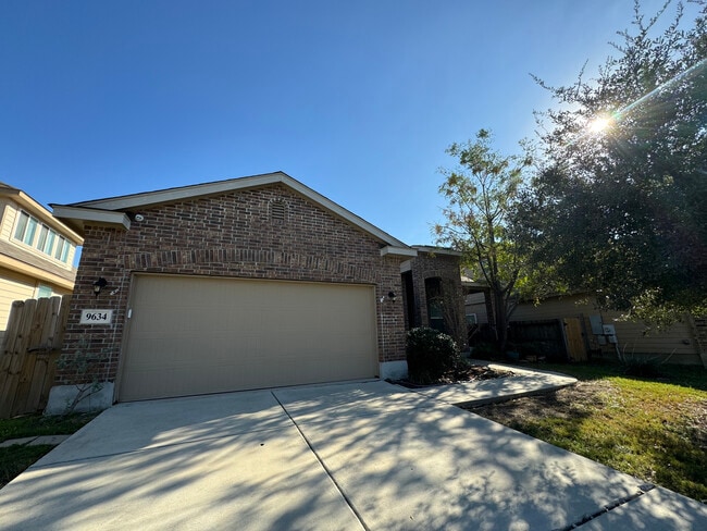 9634 Legislation Dr in Converse, TX - Building Photo - Building Photo
