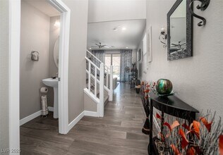 111 Verde Rosa Dr in Henderson, NV - Building Photo - Building Photo