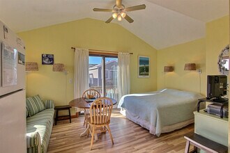 56821 North Carolina Hwy 12 in Hatteras, NC - Building Photo - Building Photo