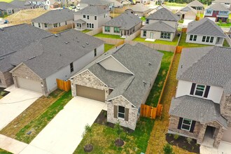 216 Skipping Stone Run in Andice, TX - Building Photo - Building Photo