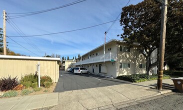 Pine Street, 1750-1780* in Napa, CA - Building Photo - Interior Photo