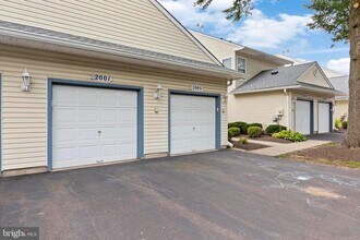 2001 Waterford Rd in Yardley, PA - Building Photo - Building Photo