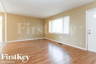 208 Crestwood Dr in New Whiteland, IN - Building Photo - Building Photo