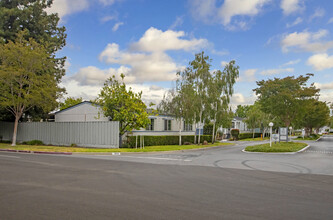 Cape Cod Village in Sunnyvale, CA - Building Photo - Building Photo